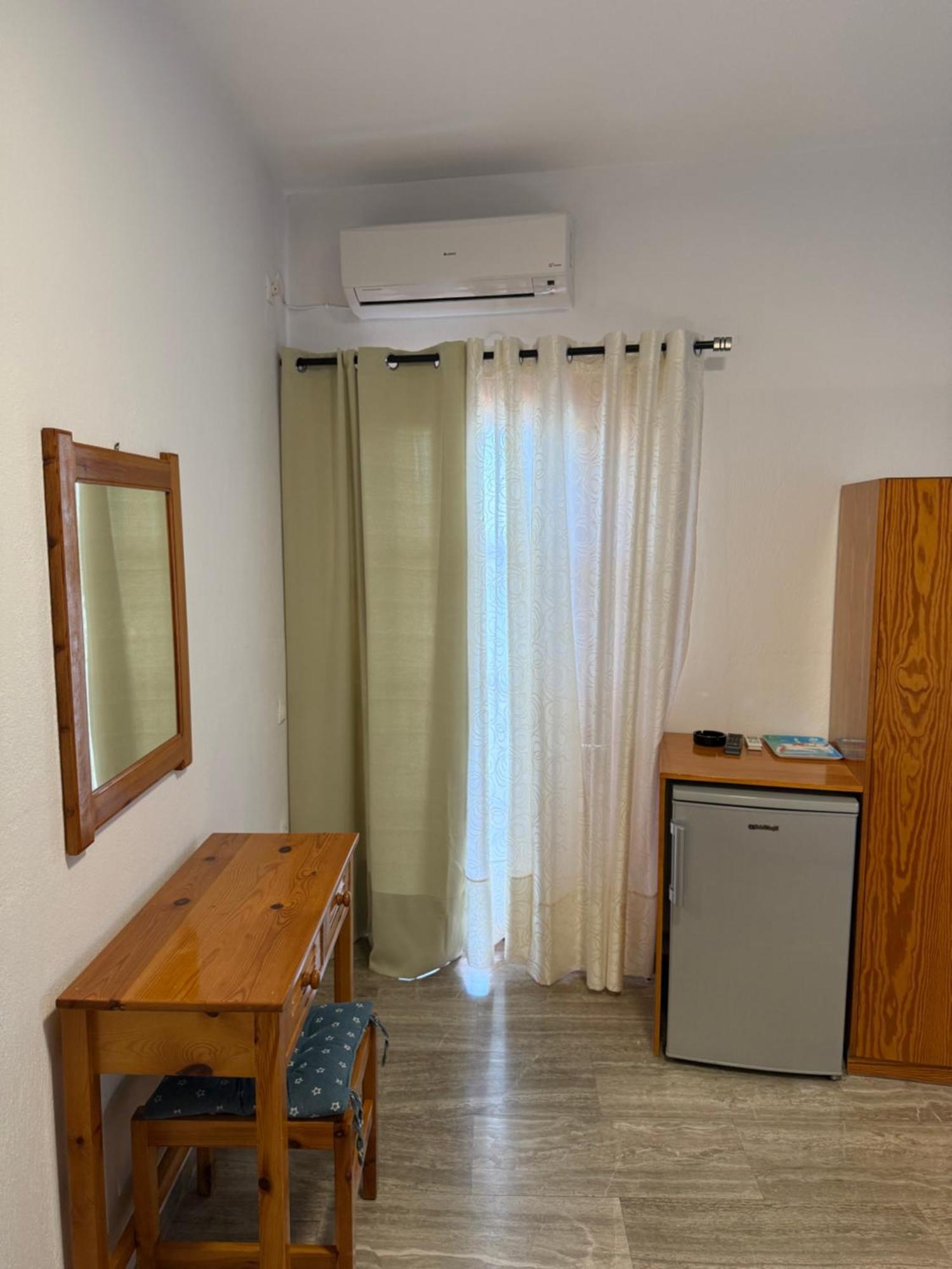 Hotel Sunrise House Parga Esterno foto