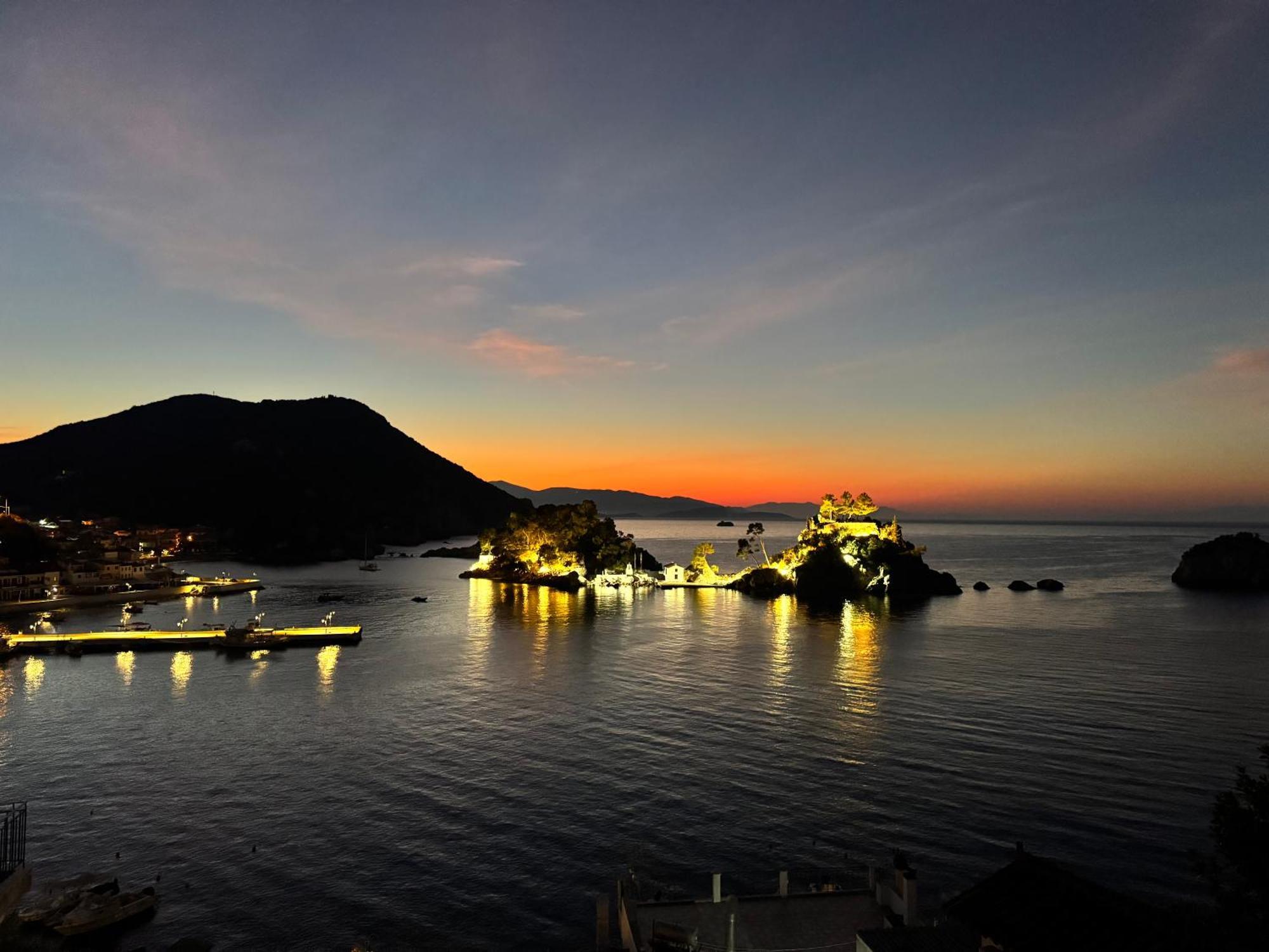 Hotel Sunrise House Parga Esterno foto