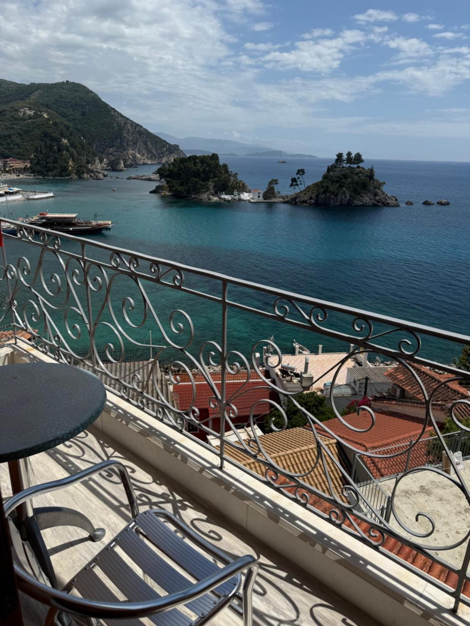 Hotel Sunrise House Parga Esterno foto