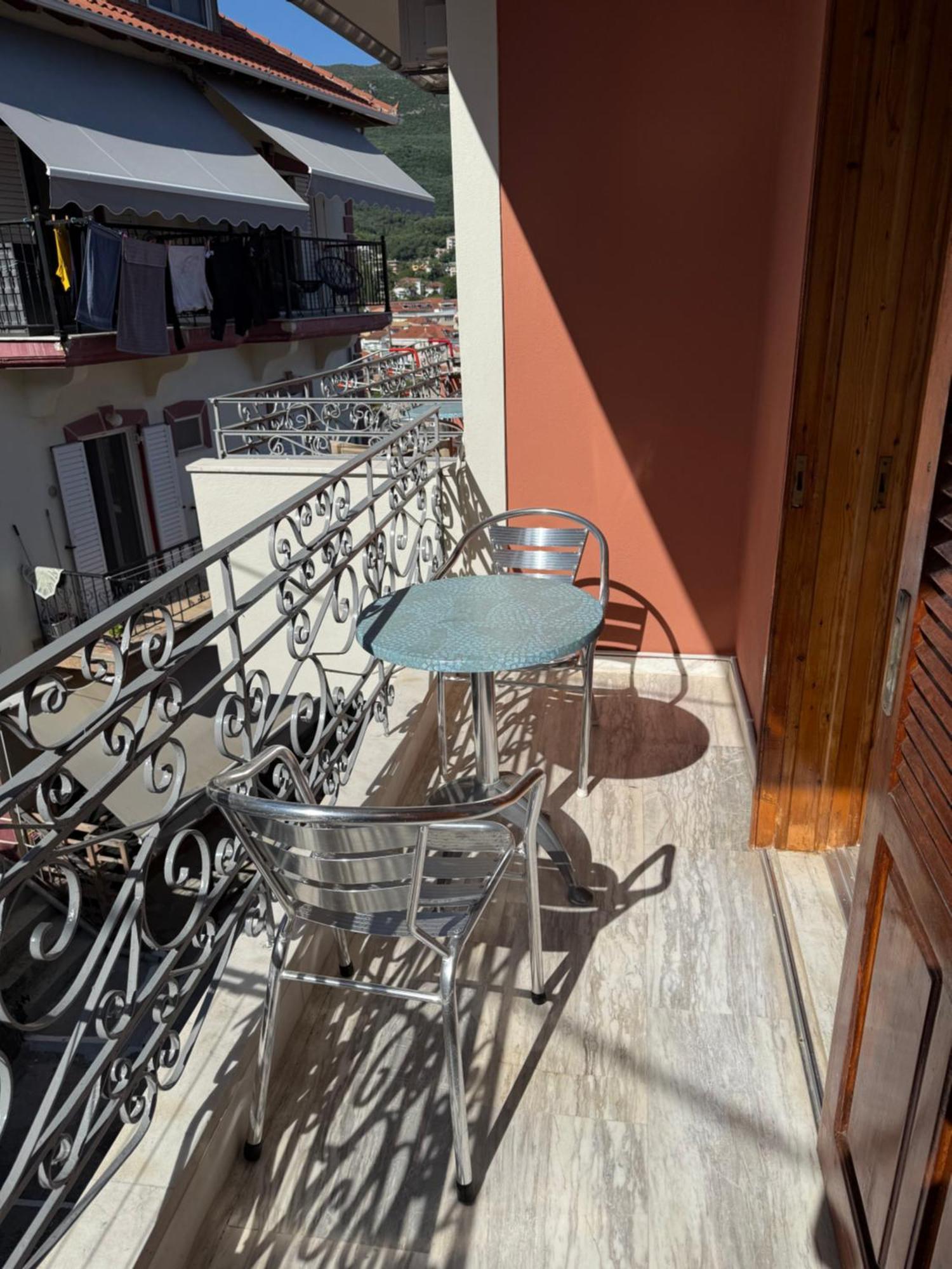 Hotel Sunrise House Parga Esterno foto