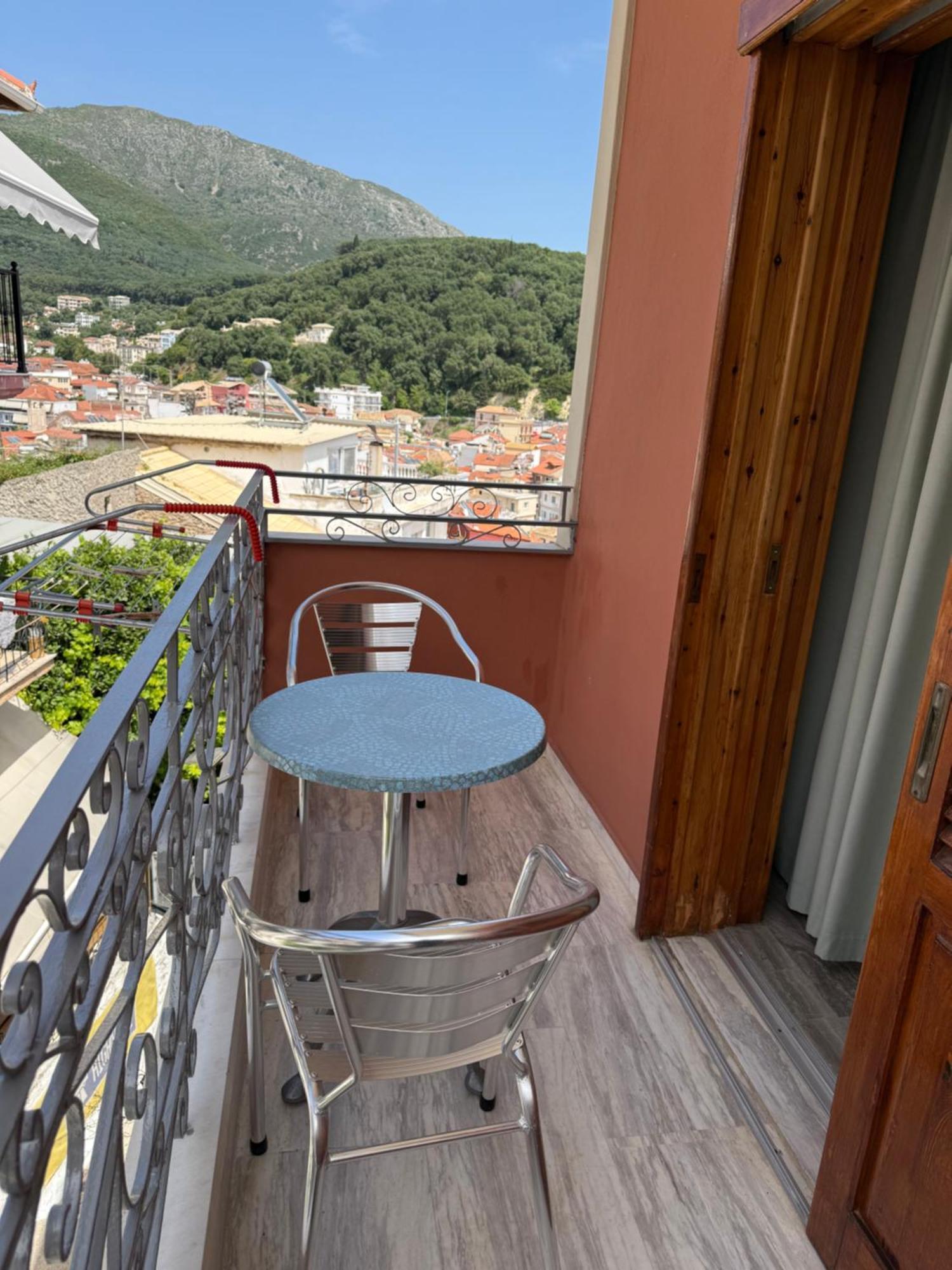 Hotel Sunrise House Parga Esterno foto