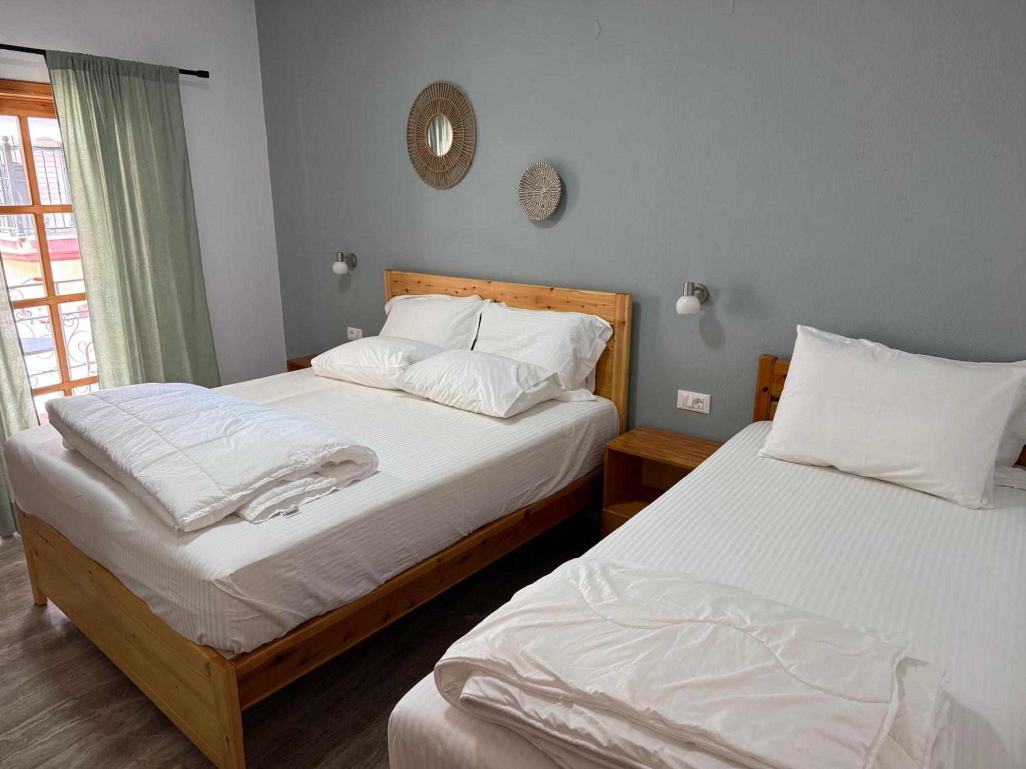 Hotel Sunrise House Parga Esterno foto