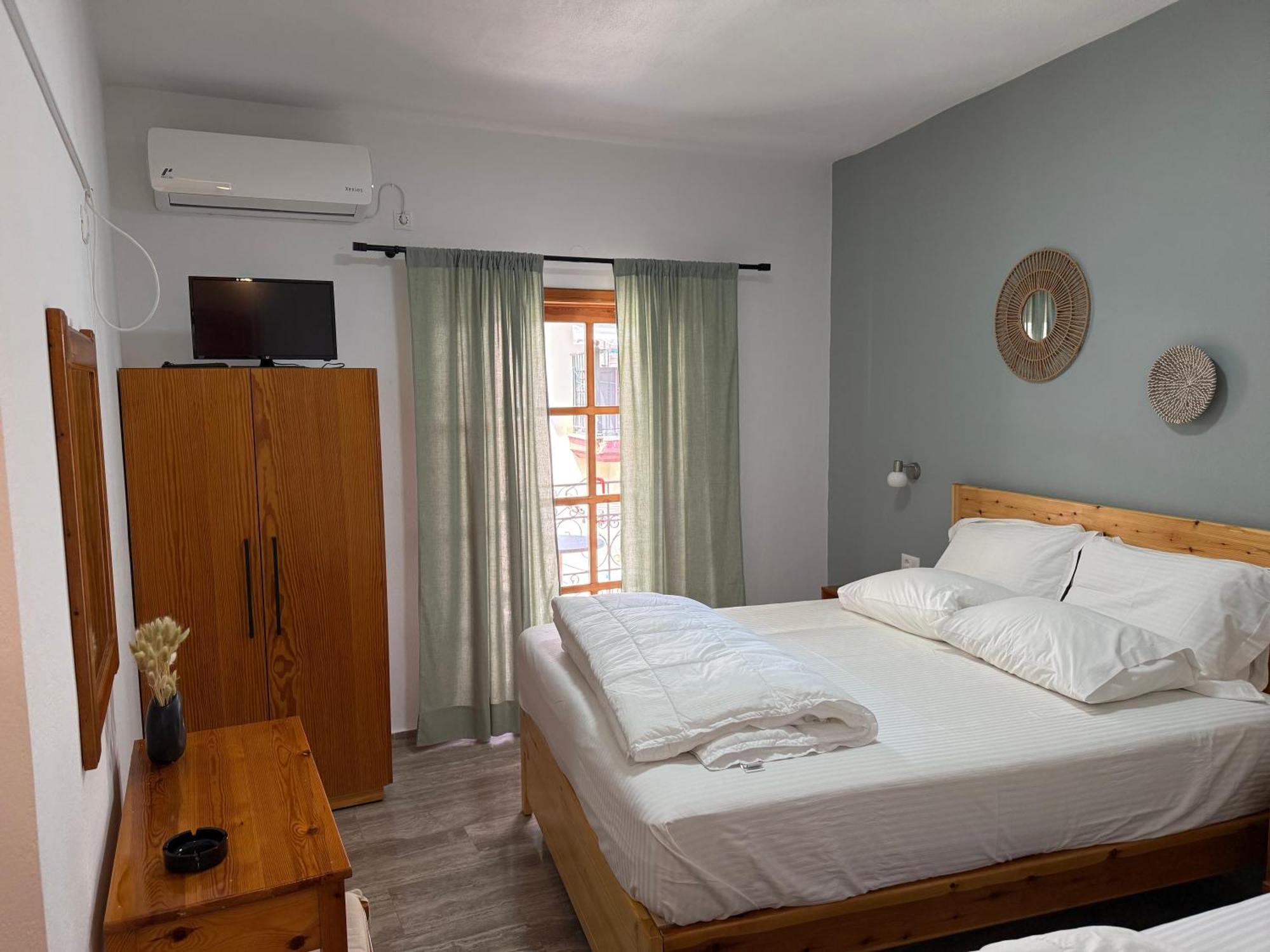 Hotel Sunrise House Parga Esterno foto